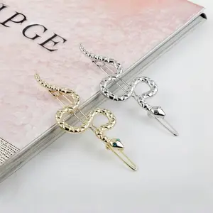 Elegant Snake-Shaped Hair Clip for Women, Unique Design Side Bangs Accessory, Dark Vintage Style Fashion Jewelry