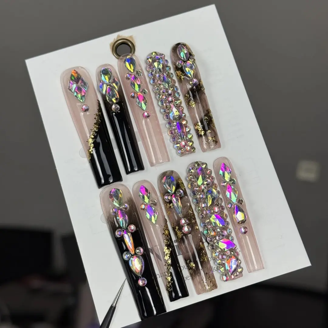 10pcs High-End Punk Style Glittering Fake Nails, Glitter Decorative Nails, Hand-Painted 3D Square Diamonds, Sparkling Pile Diamonds, Golden Sequins, Handmade, Fashionable Rhinestone Decorated