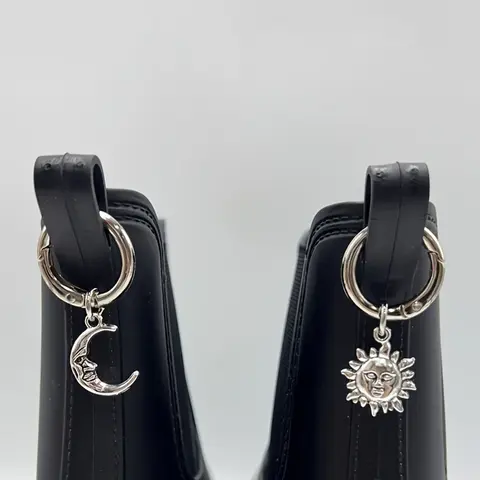 1pc Moon Shoe Buckle + 1pc Sun Shoe Buckle Set, Detachable DIY Boot, Universal Fit Shoe Charms, Casual Style for All Seasons, Removable Shoe Clips, Footwear, Shoe Embellishment Set, Shoe Decoration
