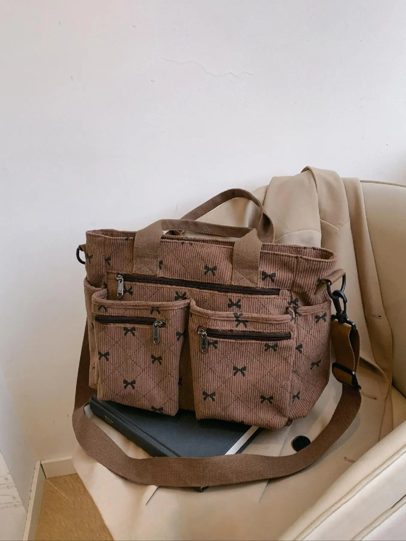 Women's Bow Pattern Tote Bag, Fashionable Multi-pocket Shoulder Bag for Daily Used, Casual Trendy Versatile High-quality Daily Commuting Bag, Handbag