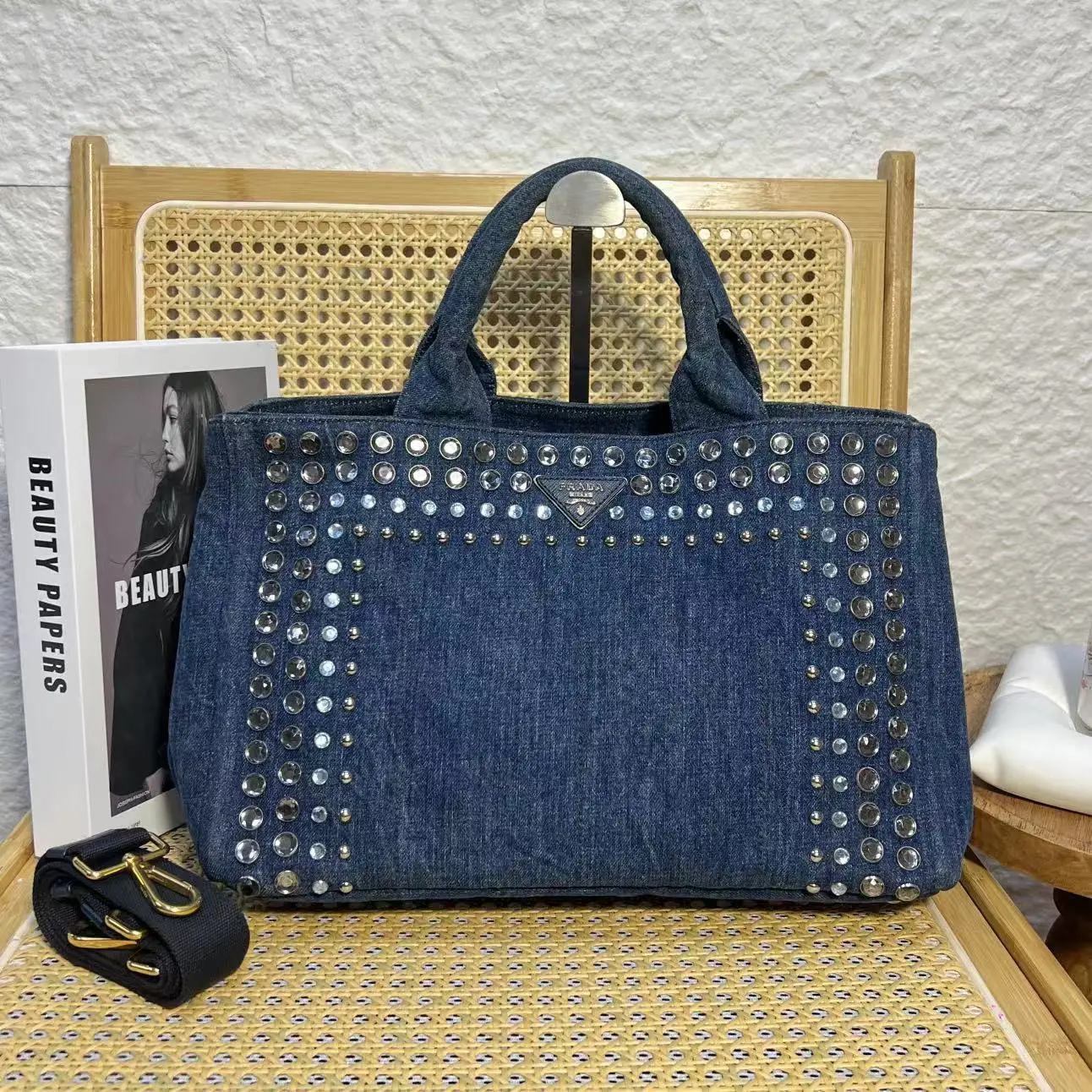 Pre-owned PRADA Leather Shoulder Bags 7.8'' R2069 Shoulder Bag C17417845132 1018 T1 Chloe