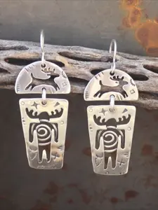 1 Pair of Retro and Fashionable Deer Pattern Engraved Irregular Pendant Earrings, A Handcrafted Accessory for Women Suitable for Daily Life and Gatherings, A Perfect Christmas Surprise Gift for Women, Fashion Chic Accessories