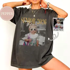 Personalised Senior 2026 T-Shirt, Custom Photo Comfort Colors Senior Sweatshirt, Class of 2026 Graduation Shirt