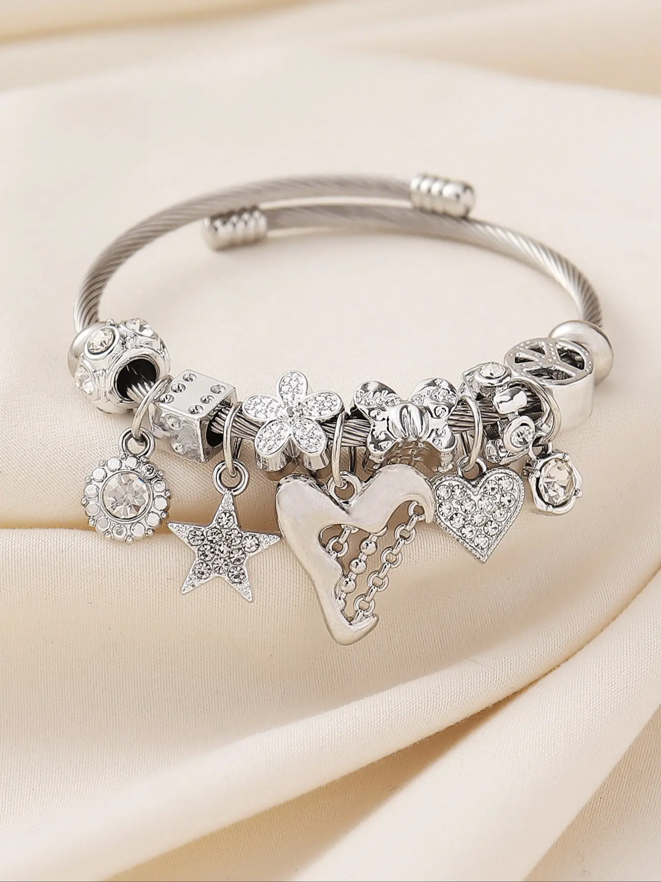 Elegant Stainless Steel Anti Tarnish Beaded Fashion Bracelet for Women, Casual Trendy Jewelry, Casual Butterfly Heart Dice Clover Design, Bracelet with Charms, Perfect for Daily Wear and Parties, Heart Charm Bracelet, Stainless Steel Bracelets