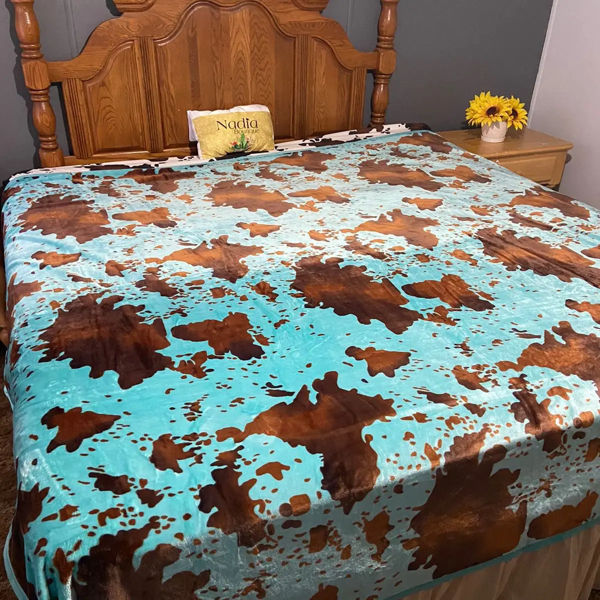 TURQUOISE COW THROW BLANKET KING SIZE
