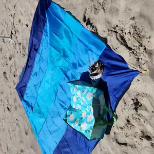 Stripe Pattern Waterproof Beach Blanket, 1 Count Lightweight & Sandproof Picnic Mat for Travel, Camping, Hiking, Stylish Stripe Pattern Outdoor Blanket for Adults, Beach Essentials