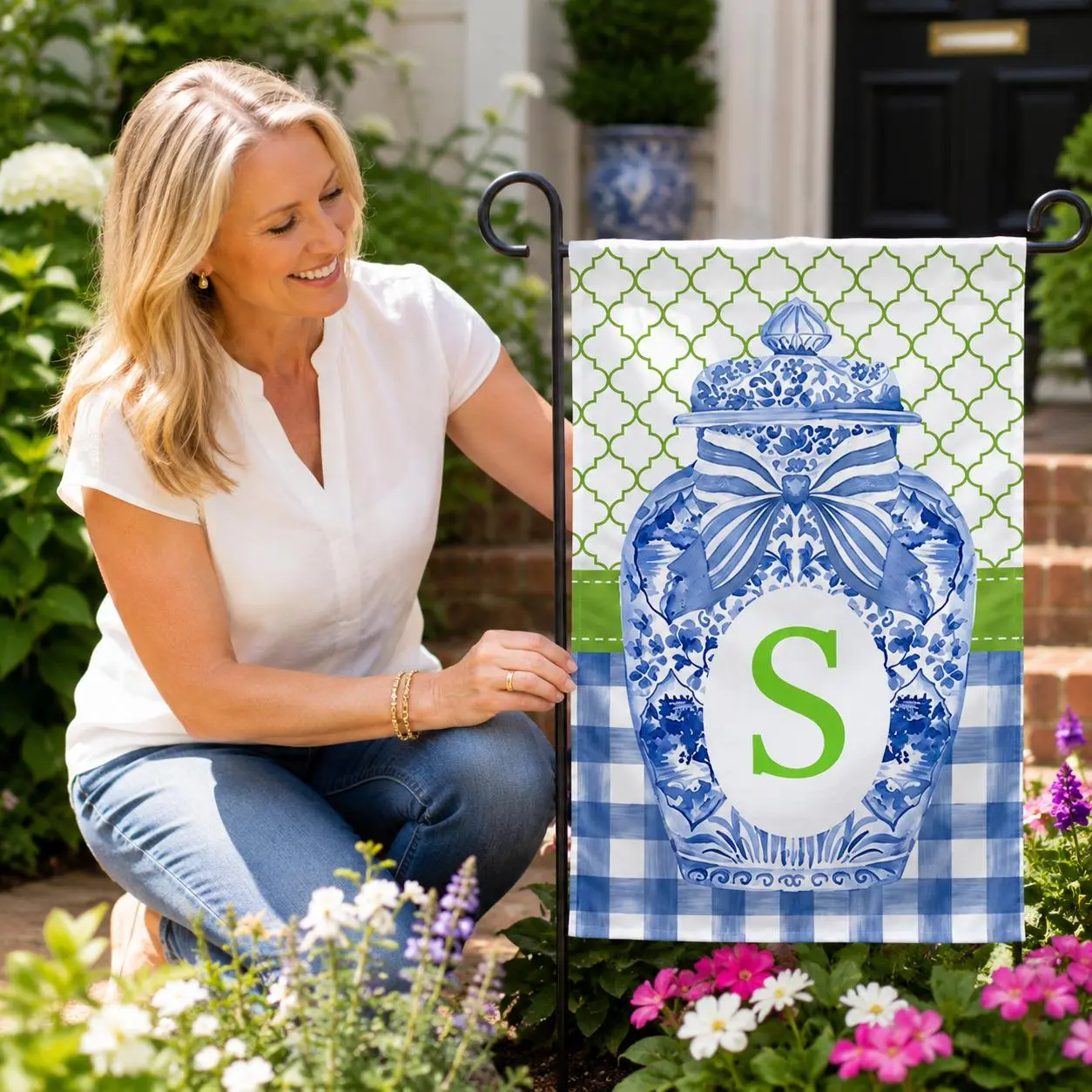 Chinoiserie Jar Monogram Garden Flag, Personalized Family Initial Yard Flag, Double-Sided Weatherproof 12x18 Inch Burlap-Look Outdoor Banner for Porch Lawn Patio Decor