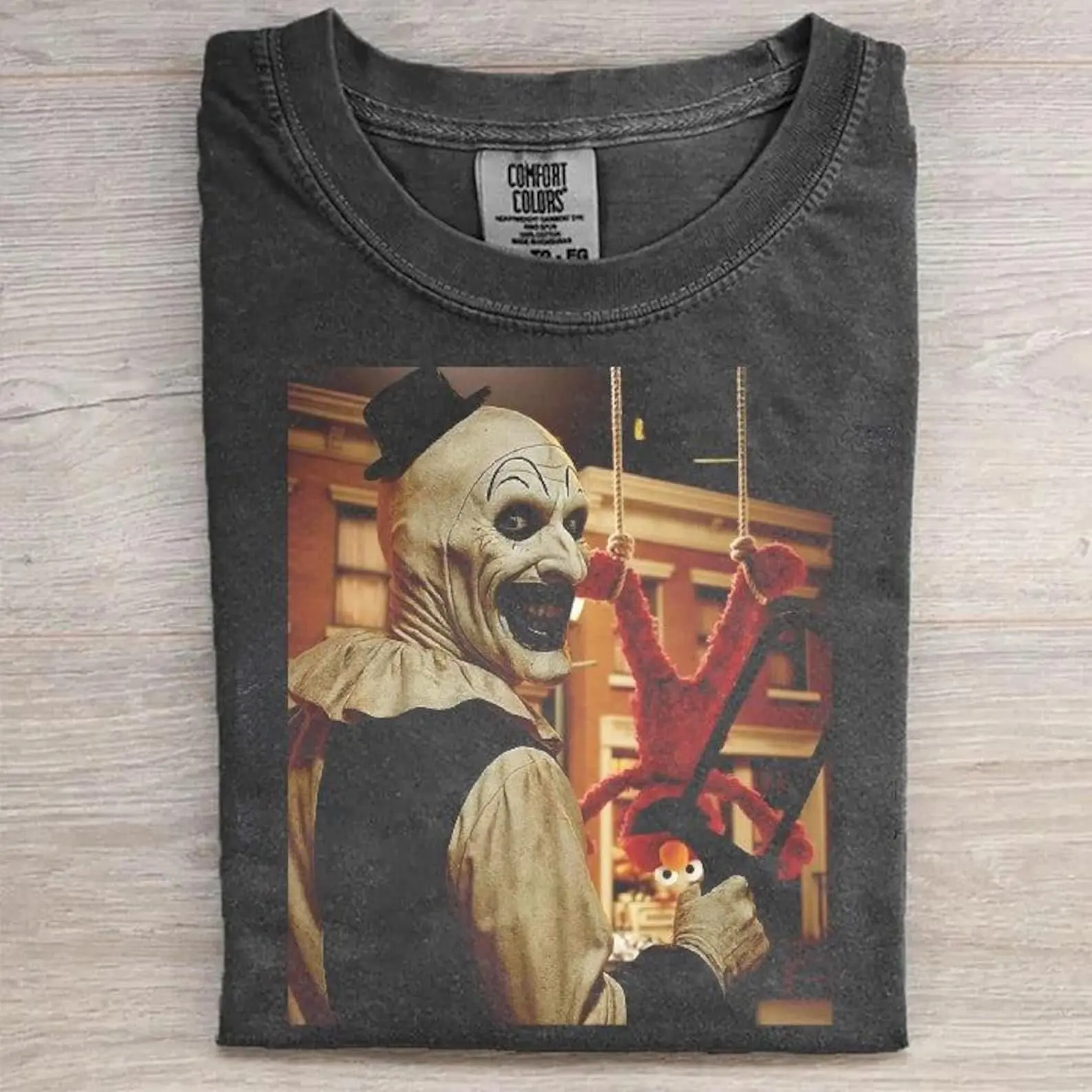 Comfort Color Art The Clown Parody Tee, Funny Horror Movie Graphic Top, Dark Humor Elmo Meme Shirt