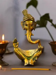 Ganesha Idol with Pagdi