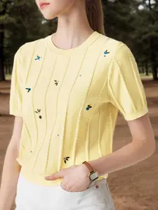 Women's Floral Embroidery Cable Textured Short Sleeve Crew Neck Sweater, Casual Round Neck Knit Top for Summer, Fashion Women's Knitwear for Daily Wear