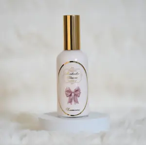 Femmenina Marshmallow Blossoms Hair Mist, Concentrated formula, A Delicate Mist of Lasting Elegance for Your Hair, Lightweight Vegan