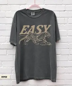Comfort Colors Easy Tiger T-Shirt – Vintage Distressed Tiger Graphic Tee, Oversized Retro Grunge Indie Boho Shirt