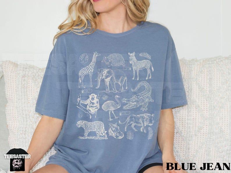 Comfort Colors Vintage Safari Animals Minimalist Tiger Collage Shirt 90s Retro Elephant Jungle T-Shirt Monkey Zebra Gifts for Her Adult Tee