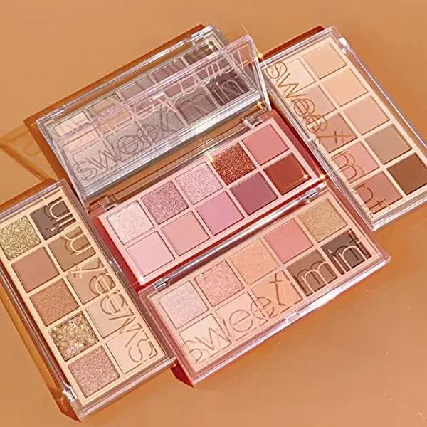 10-Color Eyeshadow Palette – Matte, Glitter & Shimmer Shades, Pink & Black, High Pigment, Waterproof Makeup Palette – 03