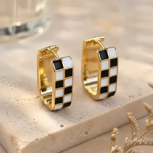 Checkerboard Pattern Hoop Earrings - Fashionable Enamel Drip Clip-on Design, Exquisite Trendy All-match Jewelry, Ideal for Daily Wear, Party Decor & Thoughtful Gift for Women, Fine Crafted High-quality Earrings