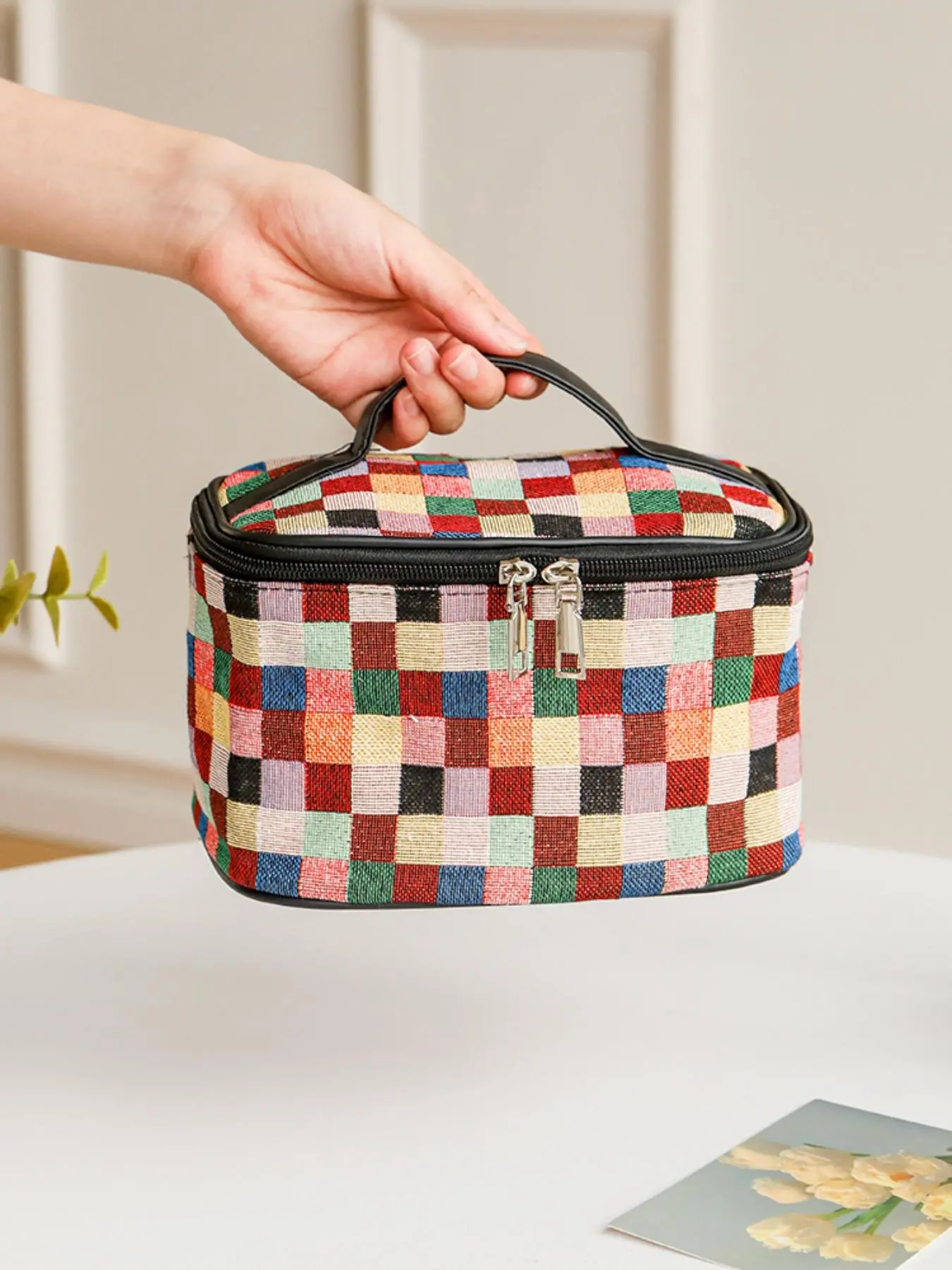 Women's Cute Plaid Pattern Makeup Bag, Minimalist Portable Cosmetic Storage Bag, Trendy Large Capacity Travel Makeup Bag for Women & Girls, Handheld Cosmetic Pouch, Makeup Pouch for Purse, Makeup Organizer Pouch, Cosmetic Travel Bags, Beauty Storage Pouch