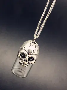 Silver Skull Locket Pendant Necklace, Gothic Punk Style Jewelry with 3D Skull & Glass Vial Detail, for Men & Women, Halloween & Streetwear Occasions