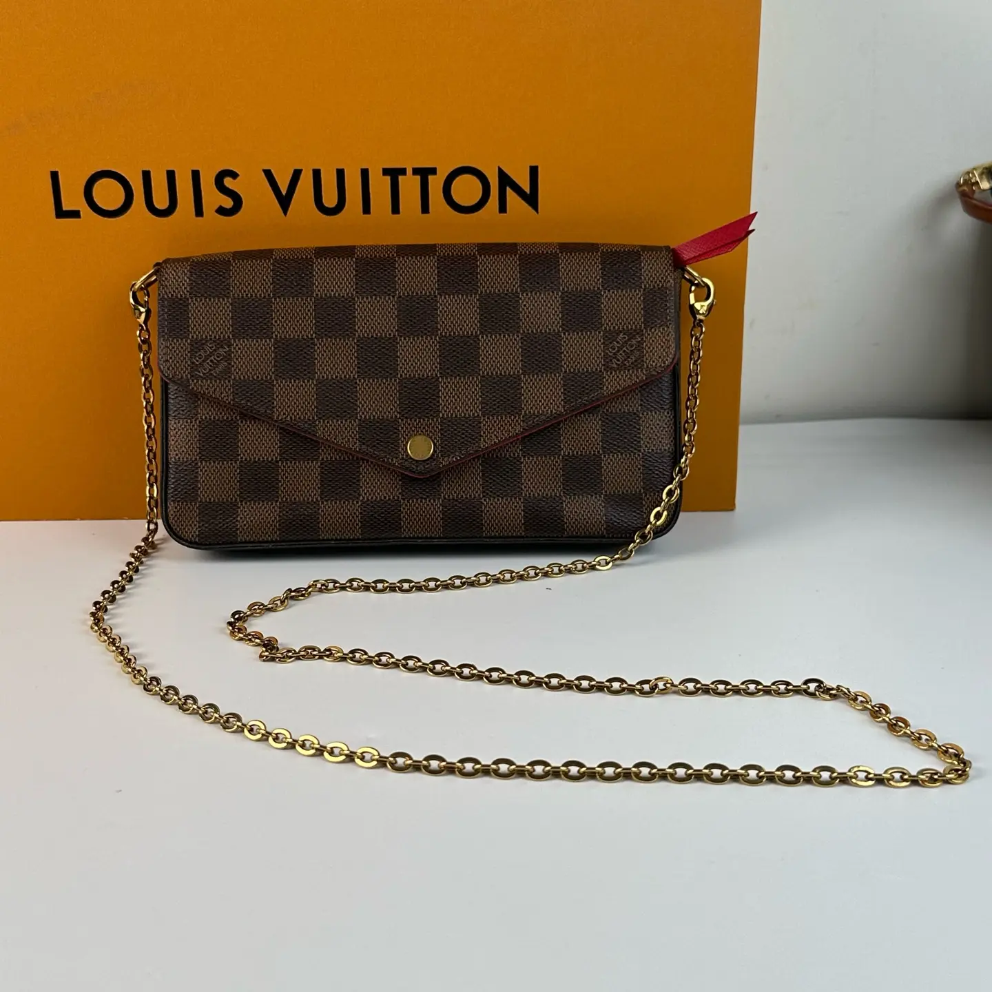 Pre-owned Louis Vuitton Damier Ebene Pattern Pochette Félicie Small Crossbody Bag Fashion Crossbody Handbag with Zip, Button Closures and Flap