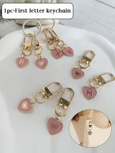 Letter Heart Pendant Keychain, Alloy Fashion Charm Key Ring with Carabiner, Personalized Initial Key Chain, Ideal Gift for Friends and Couples, Keychain For Bags