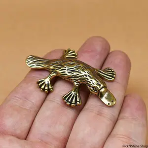 Vintage Brass Platypus Figurine - Handcrafted Heavy Metal Tea Pet, Feng Shui Collectible Art, Home Decor Ornament, Exquisite Desktop Gift Craft, Heavy Metal Figurine