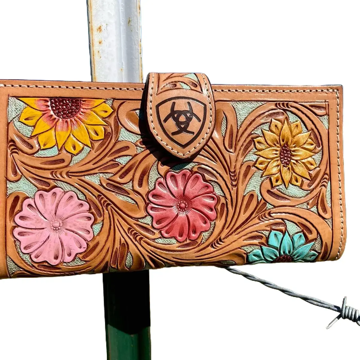 Sunflower Wallet with Floral Design, Decorative Elements, and Brown Leather, Ideal for Everyday Use