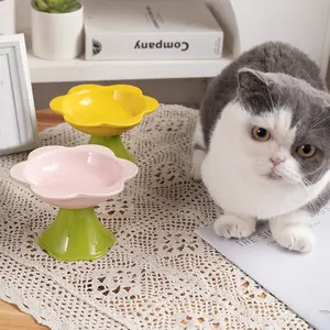 Ceramic Cat & Dog Feeding Bowl, Flower Shaped Easy Clean Pet Food Dish, Durable Ceramic Material for Cats Dogs, Perfect for Daily Use