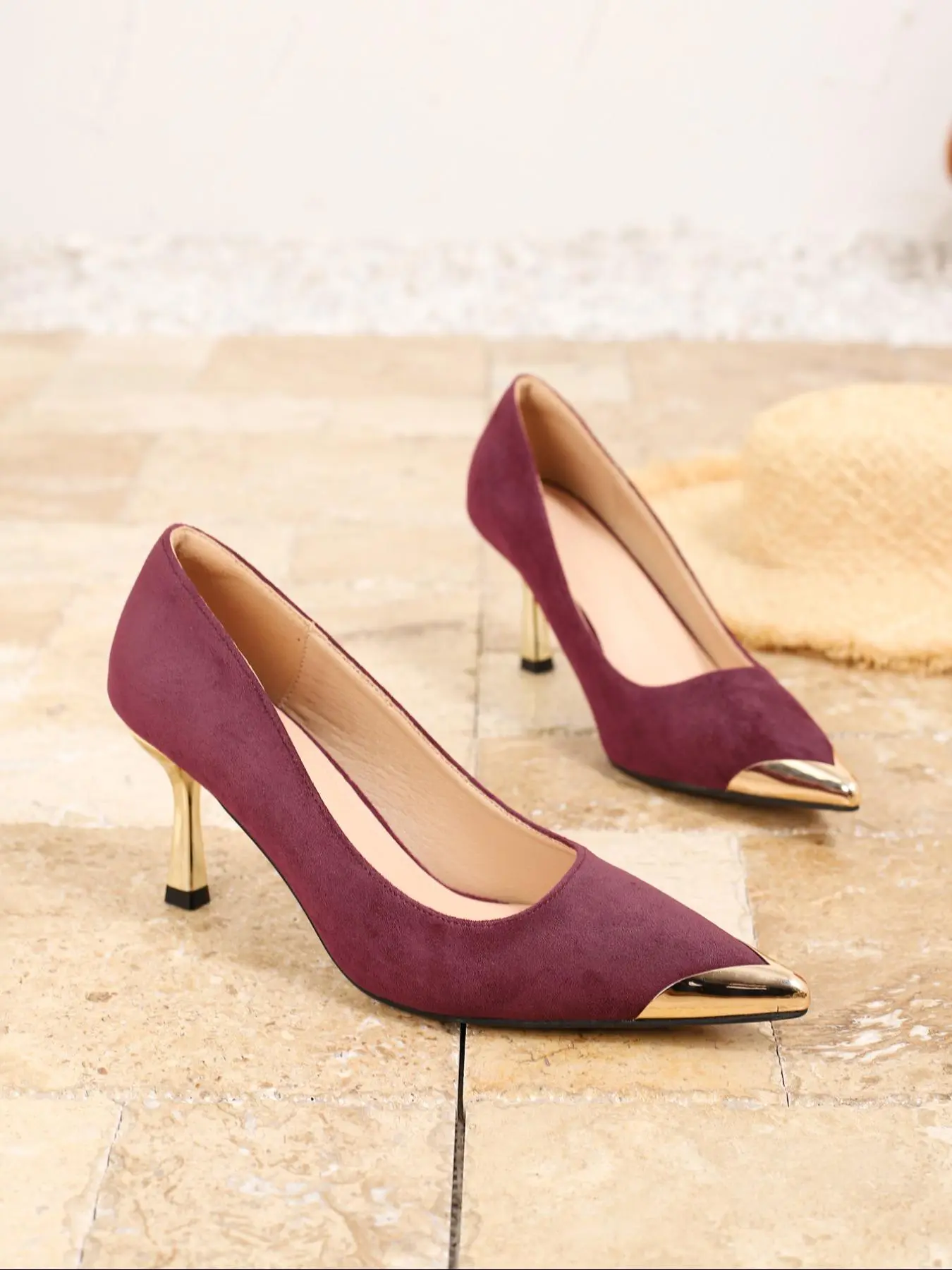 Women's High Heels, 7cm Sexy Suede Pointed Toe Pumps, Fashionable European and American Style for Parties and Work, Elegant and Slimming Design, High Heel Shoes