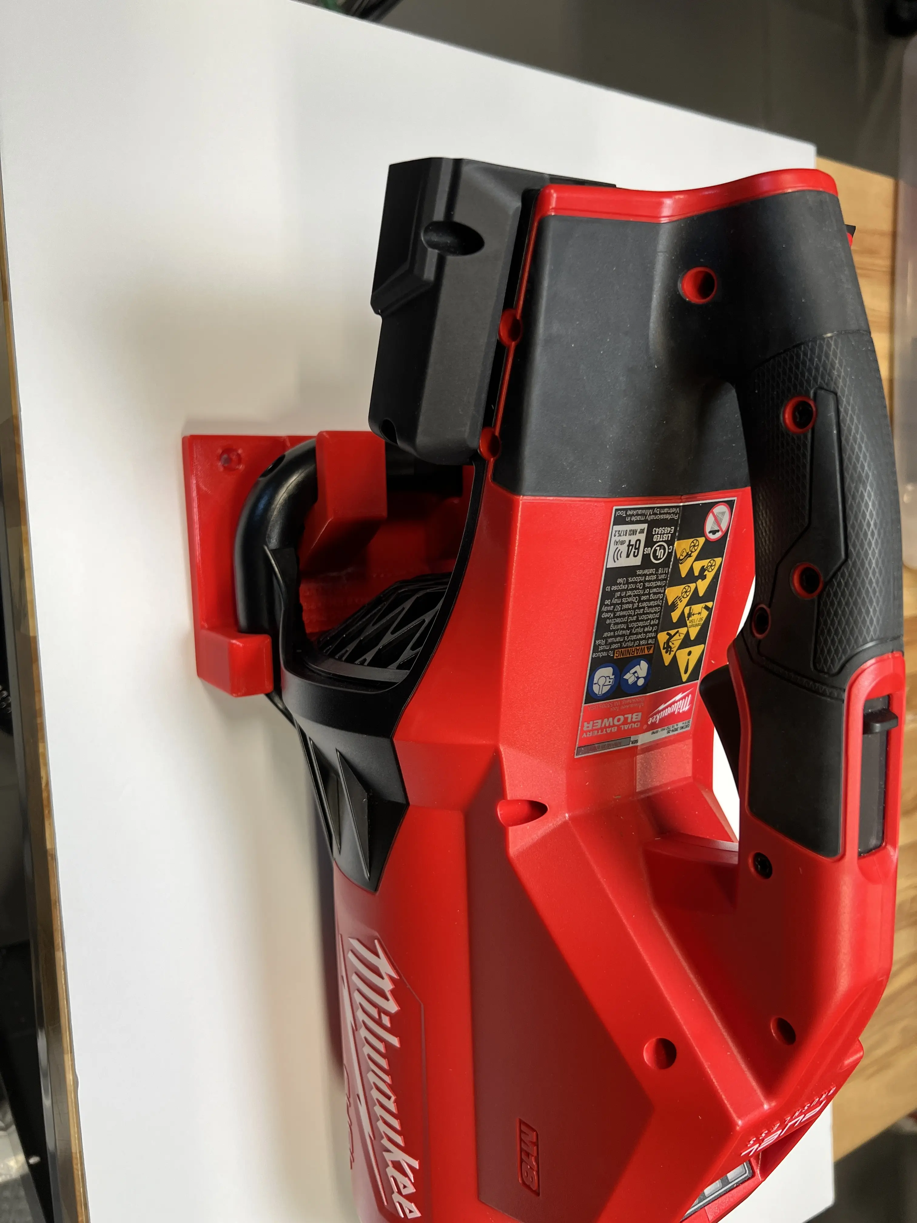 Milwaukee 2824-20 Dual Battery Blower Wall Mount Milwaukee 2824-20 Dual Battery Blower Wall Mount