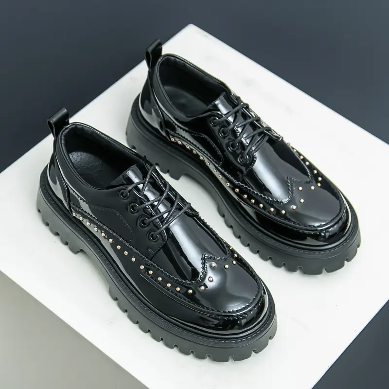Designer Shoes Men Casual Office Business Formal Thick Bottom Dress Shoes Men Gentleman Fashion Patent Leather Wedding Shoes