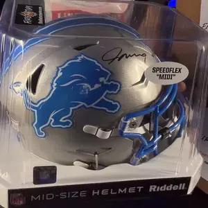 READ DESCRIPTION ASK IF YOUR NEW BEFORE YOU BUY! 1 Full Size Autographed Helmet Rep - Pick Your Player - Mancave Collection