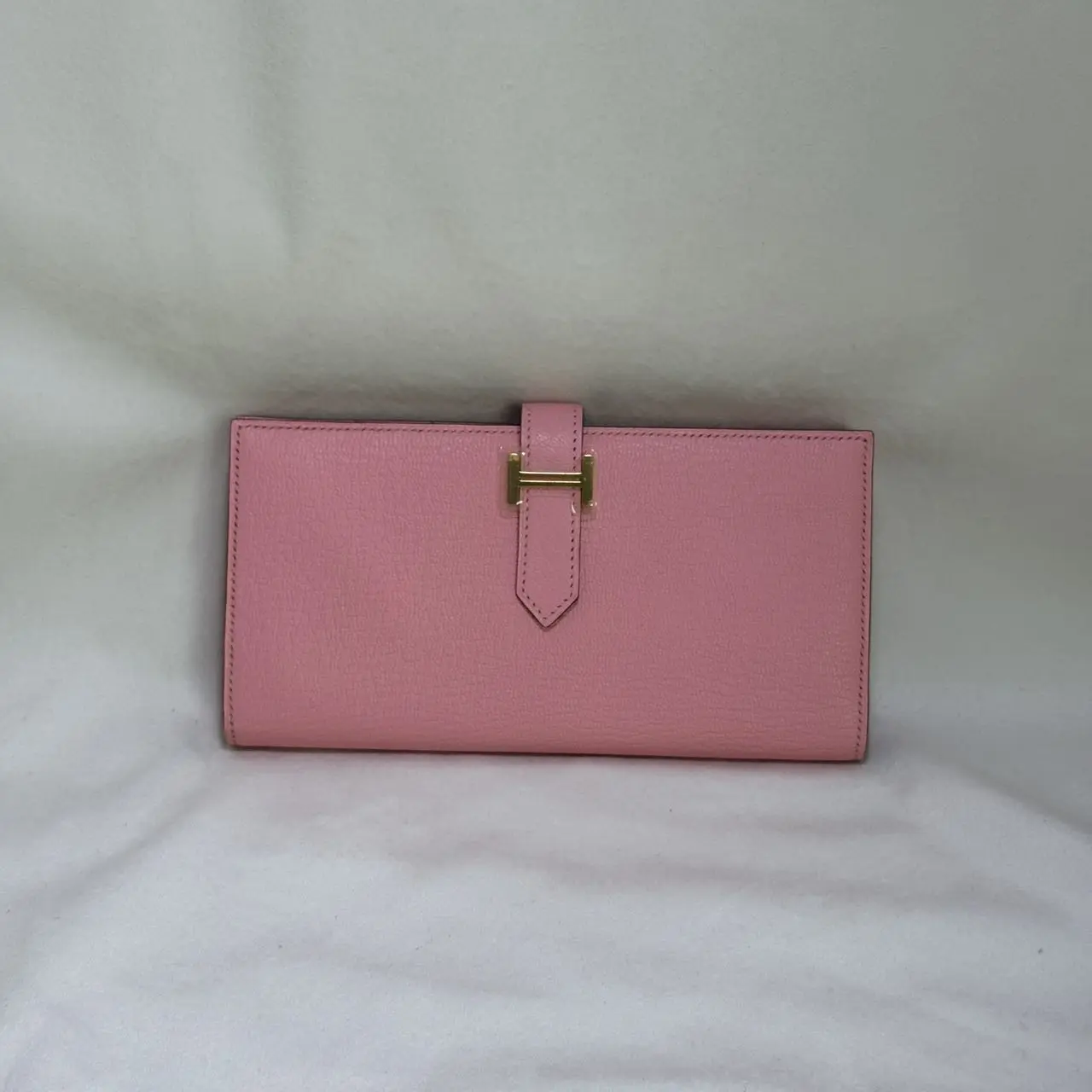 Pre-owned HERMÈS Bearn Long Wallet, Pink Chevre Leather, Gold H Buckle Monica