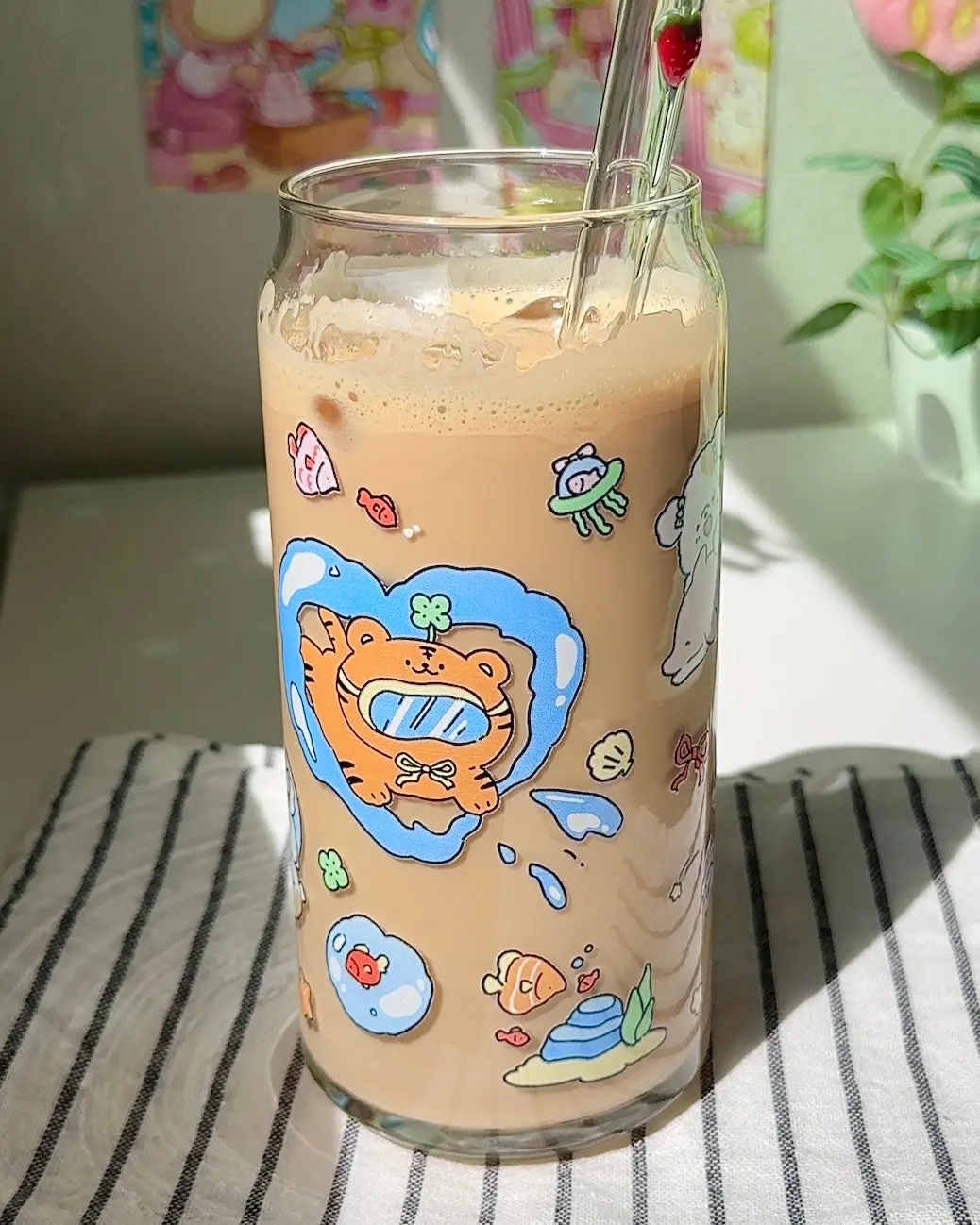 Ocean Playground Glass Can (20 oz) – Cute Aesthetic Iced Drink Glass