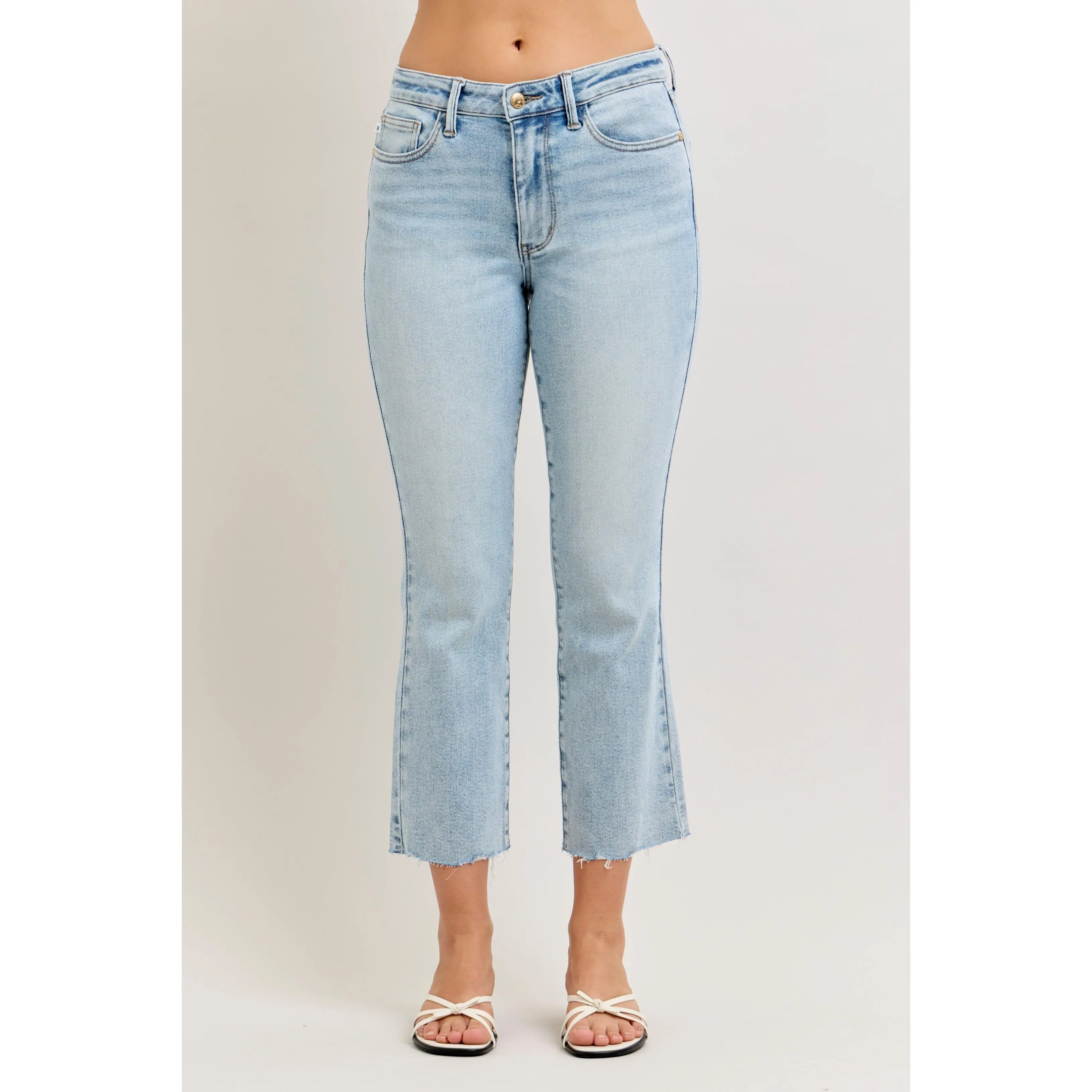 Judy Blue Mid Rise Kick Flare Raw Hem Cropped Jeans 881096, Stretchy Cotton Denim Womenswear Bottom, Light Wash Women's Petite Short girl friendly
