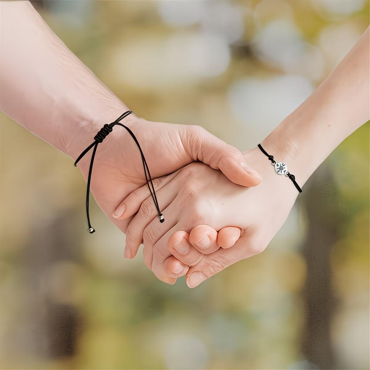 Graduation Gifts for Her Him, Adjustable Compass Bracelet Class of 2026 Graduation Gifts for Women Men Comes in Cap Box with Cards for Son Teenage Teens High College Middle School