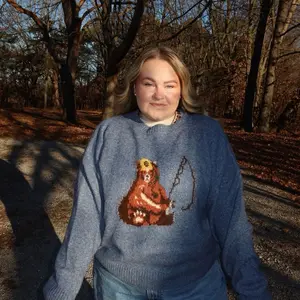 Fisherman Bear Antique Blue Women’s Pullover Sweater