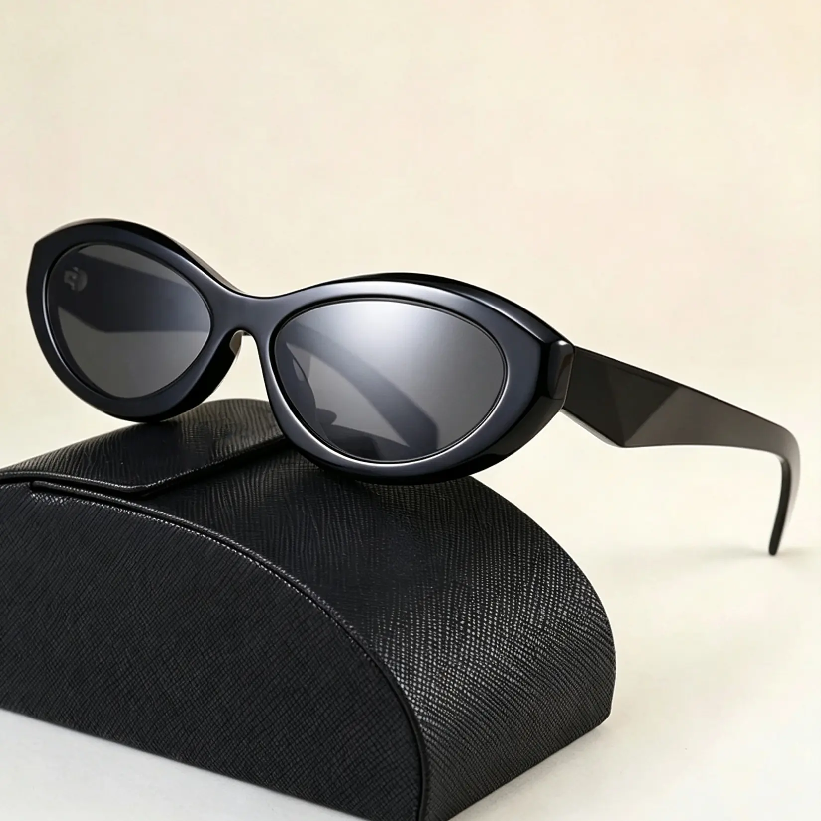 Stylish Oval Cat Eye Sunglasses for Women Retro Y2K Style with UV400 Protection, Designed for Daily Outfits, Travel and Fashion Looks