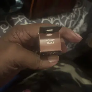 Product Review of Glow Reviver Lip Oil from P**s D**e