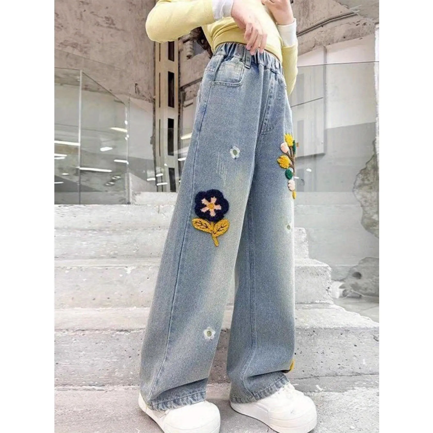 Girls' Wide-Leg Bell-Bottom Denim Jeans - Elastic Waistband, Heart Embroidery, Loose-Fitting, Non-Stretch Woven Denim Fabric, Machine Washable, Spring/Fall Casual Bottoms for Older Kids, Outings, 11-12Y, Clothes, 9-10Y