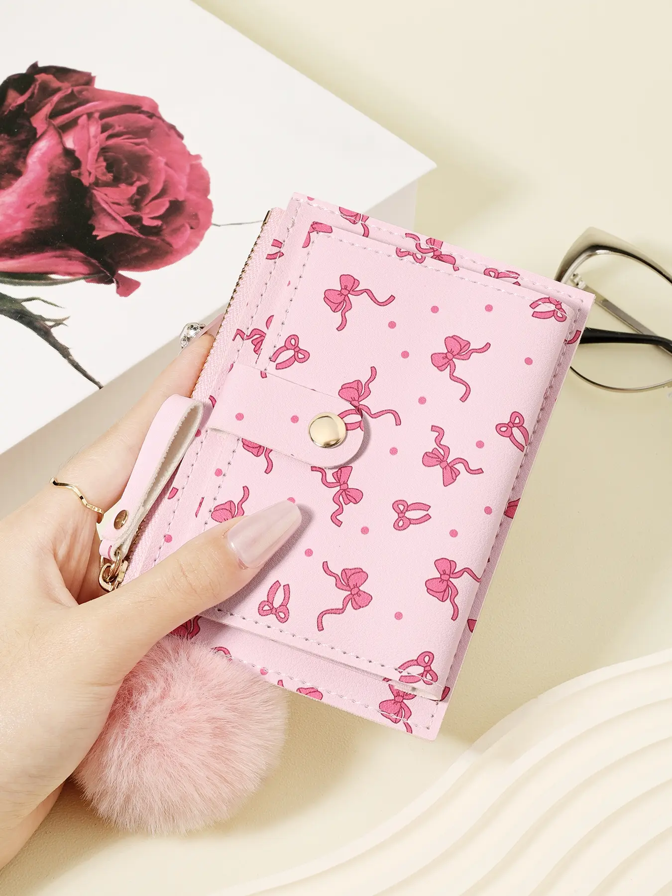 Fashionable and minimalist short double stack wallet, Featuring a Stylish Pom-pom Accent, Lightweight portable small credit card holder and notepad, women's multifunctional handbag and coin wallet