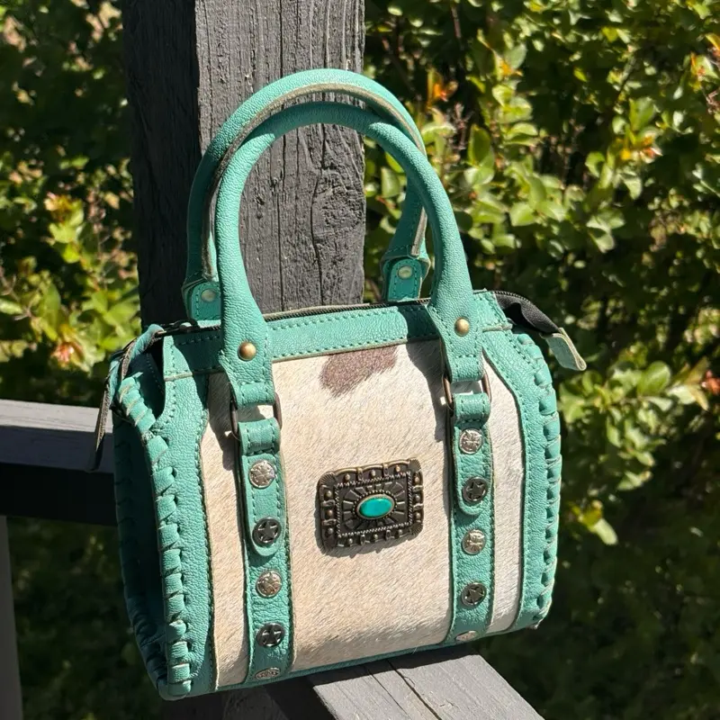 Small size speedy with adjustable strap