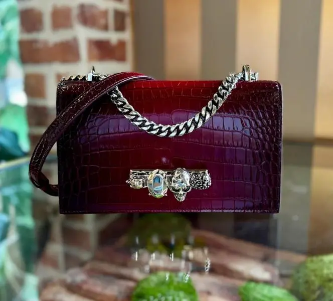 Pre-owned Alexander McQueen embossed leather Shoulder Bags Crystal Skull Shoulder Bag