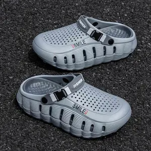 Men’s clogs/slippers — stylish for outdoor wear, non-slip, premium feel; suitable for summer, indoor and outdoor home use; prevents foot odor.