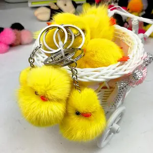 Delicate Fluff Soft Chick Keychains 5 Pcs Furry Yellow Duck Keychain Decoration Car Key Ring for Handbag Backpack Wa