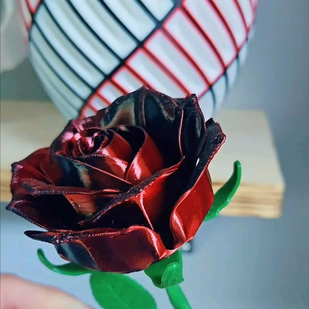Custom Design Vase and 3d printed black/red rose