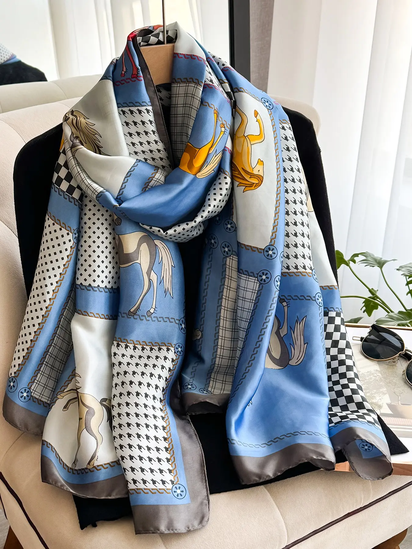 Women's Houndstooth Print Scarf, Elegant Fitted Lightweight Wrap, Casual Soft Scarf, Ideal for Outdoor Beach Sun Protection, Spring Summer Accessory