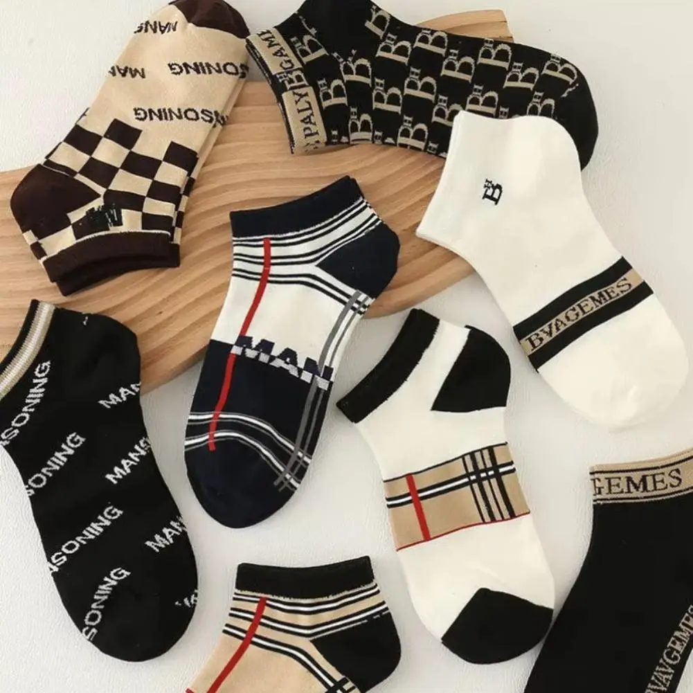 Men's Classic Low Top Socks 10-Pack, Mixed Pattern Breathable Menswear, Anti-Odor and Moisture-Wicking for Casual Wear, Socks Pairs