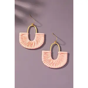 Curving Arch Earring - Pink