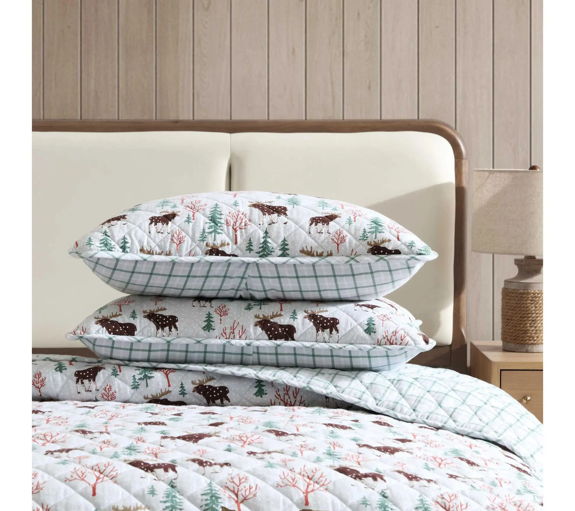 Eddie Bauer Mountain Moose Grey Flannel F/Q Quilt Set