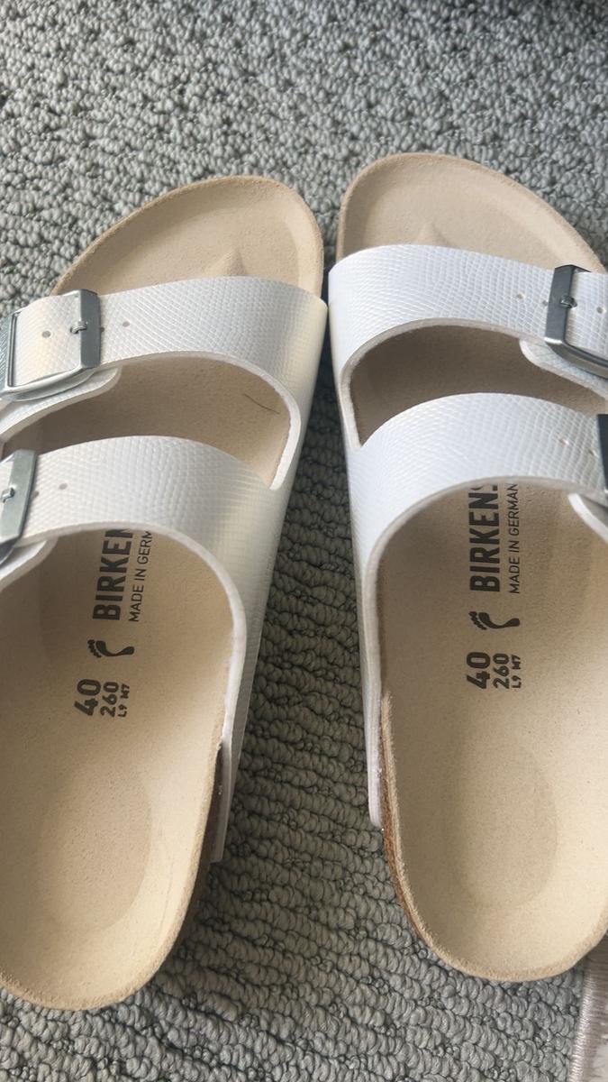 Item: 9/9.5, WHITE LIZARD