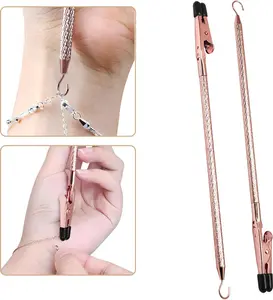 Bracelet Helper Tool with Hook Portable Bracelet Helper Easy to Put on Yourself, Fastener Helpers Tool for Jewelry Clasps, Necklace, Zippers, Watch, Crafts Fastener Helper with Rubber Tip Clip and 1mm Round Hook Watches Independent Wear Easy-to-Use Metal